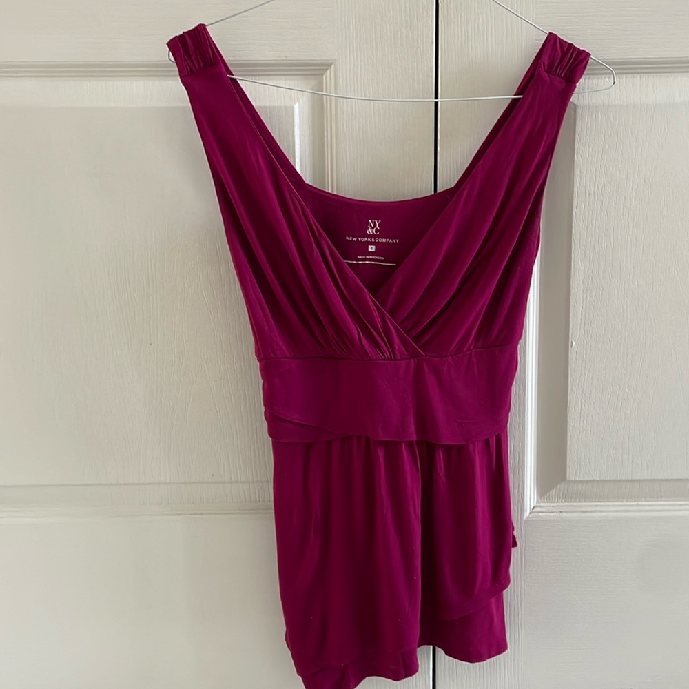 New York & Company Fuchsia V-Neck Top